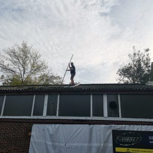 Naprawa dachu i zabezpieczenie sali